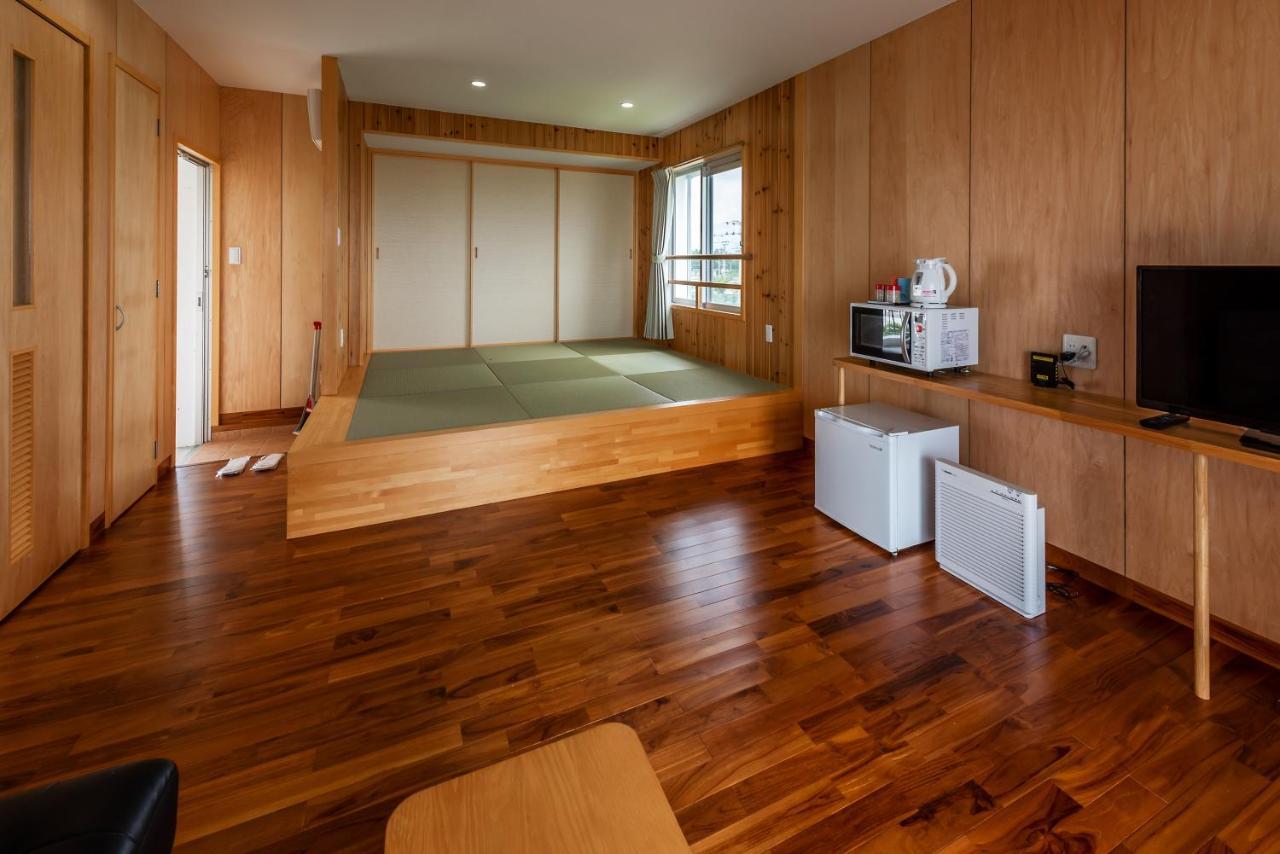 Guest house Kawamitsu Miyakojima  Extérieur photo