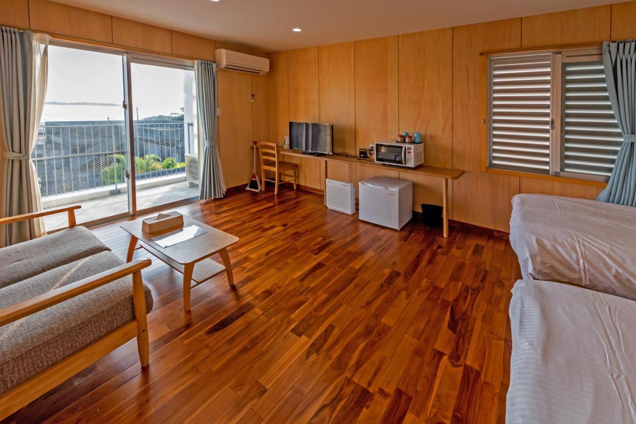 Guest house Kawamitsu Miyakojima  Extérieur photo